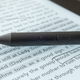 The Kobo Elipsa’s included stylus includes two shortcut buttons for switching to erase or highlight modes.
